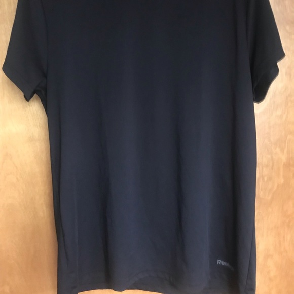 Men’s Reebok large T - Picture 3 of 3